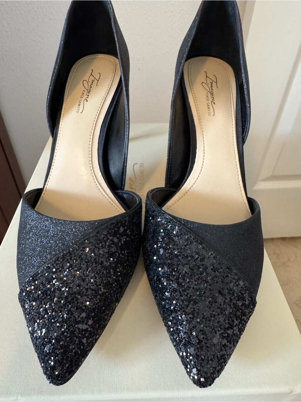 Vince Camuto Maicy Black Glitter Pointed Heel
